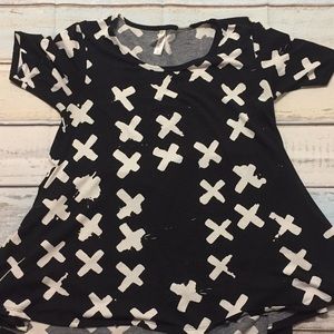 Black + White LuLaRoe Perfect T